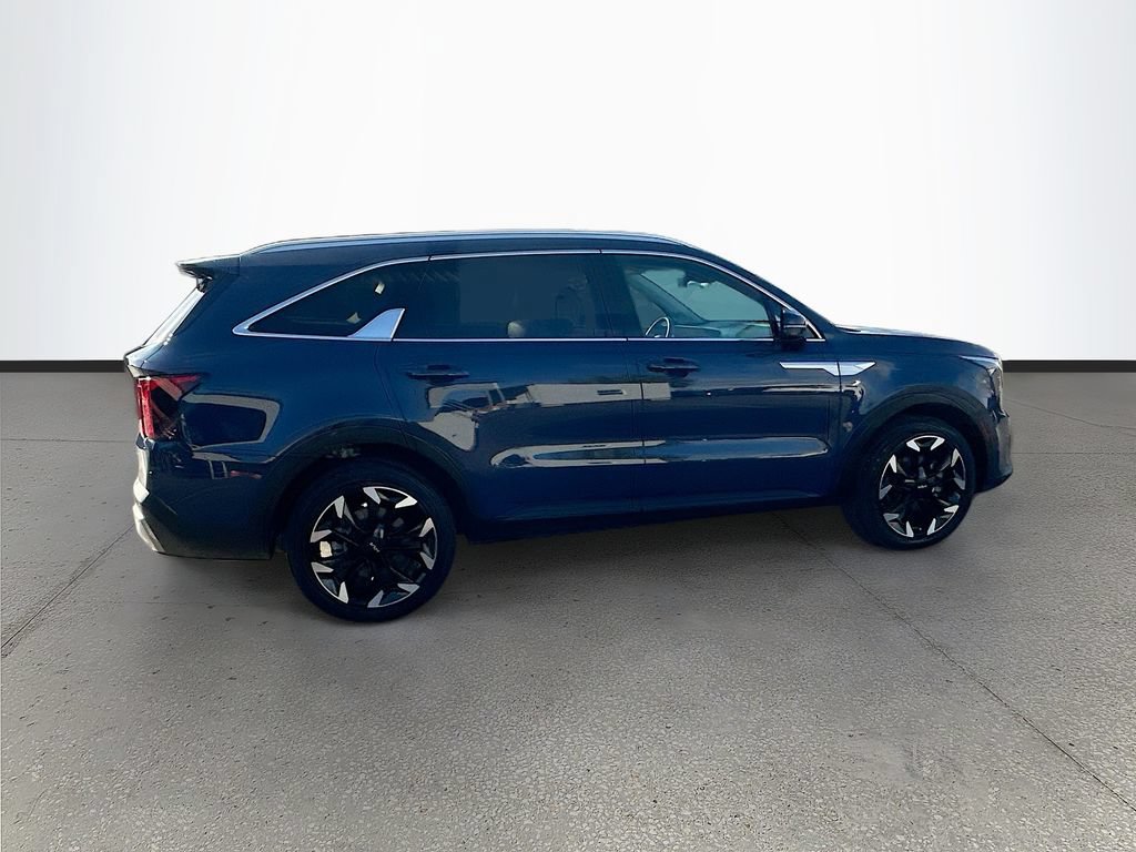 Certified 2025 Kia Sorento EX w/ Panoramic Sunroof Package FWD image 8