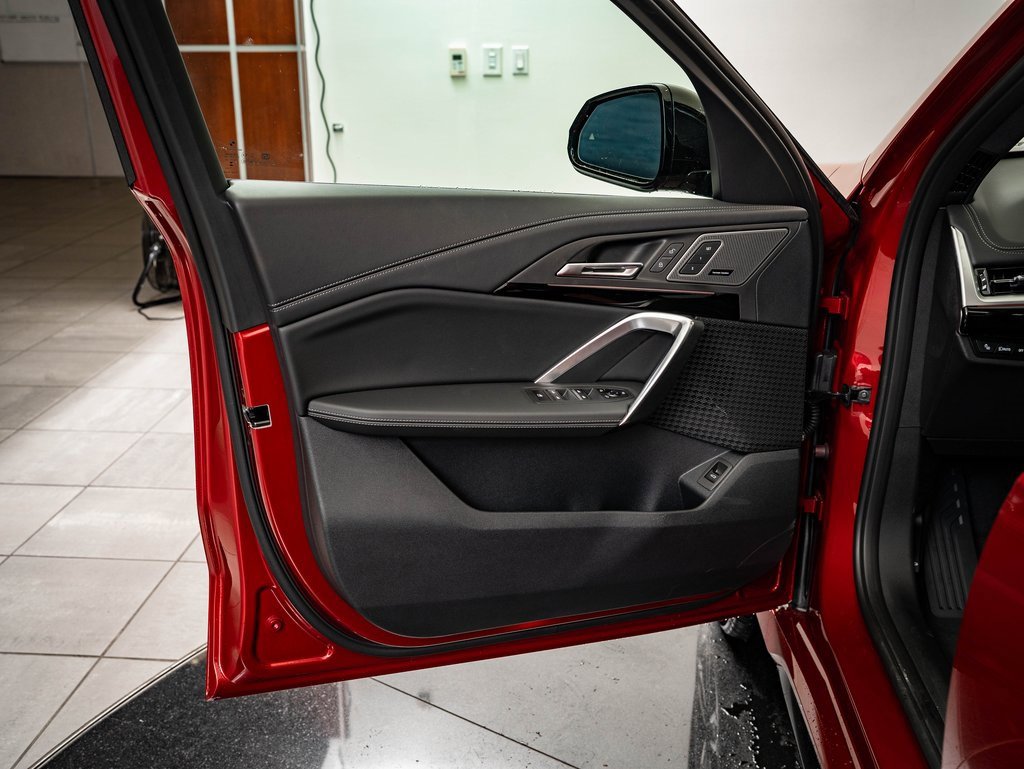 New 2026 BMW X1 xDrive28i w/ Technology Package image 24