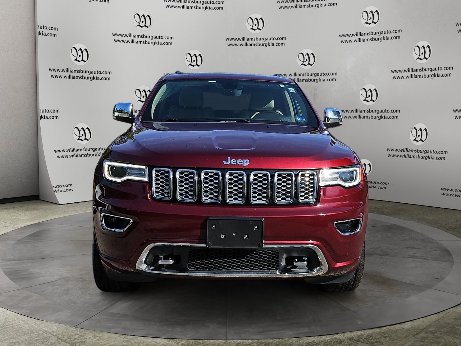 Used 2018 Jeep Grand Cherokee Overland AWD/4WD image 8