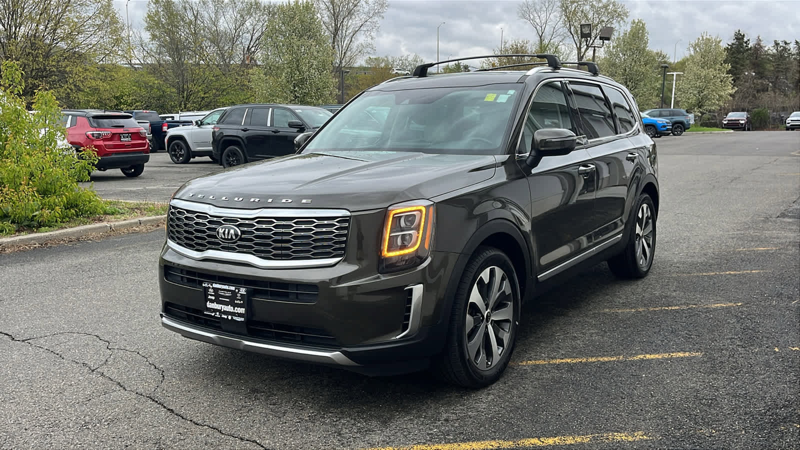 Used 2021 Kia Telluride EX w/ EX Premium Package AWD/4WD image 3