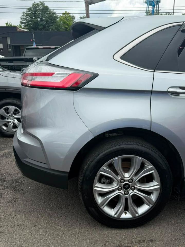 Used 2023 Ford Edge Titanium AWD/4WD image 16
