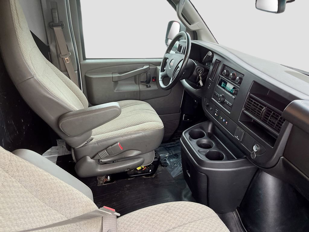 Used 2023 GMC Savana 3500 Extended w/ Driver Convenience Package RWD image 23