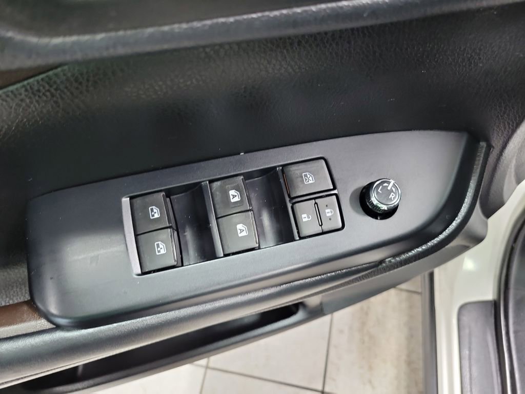 Used 2019 Toyota Highlander XLE image 30