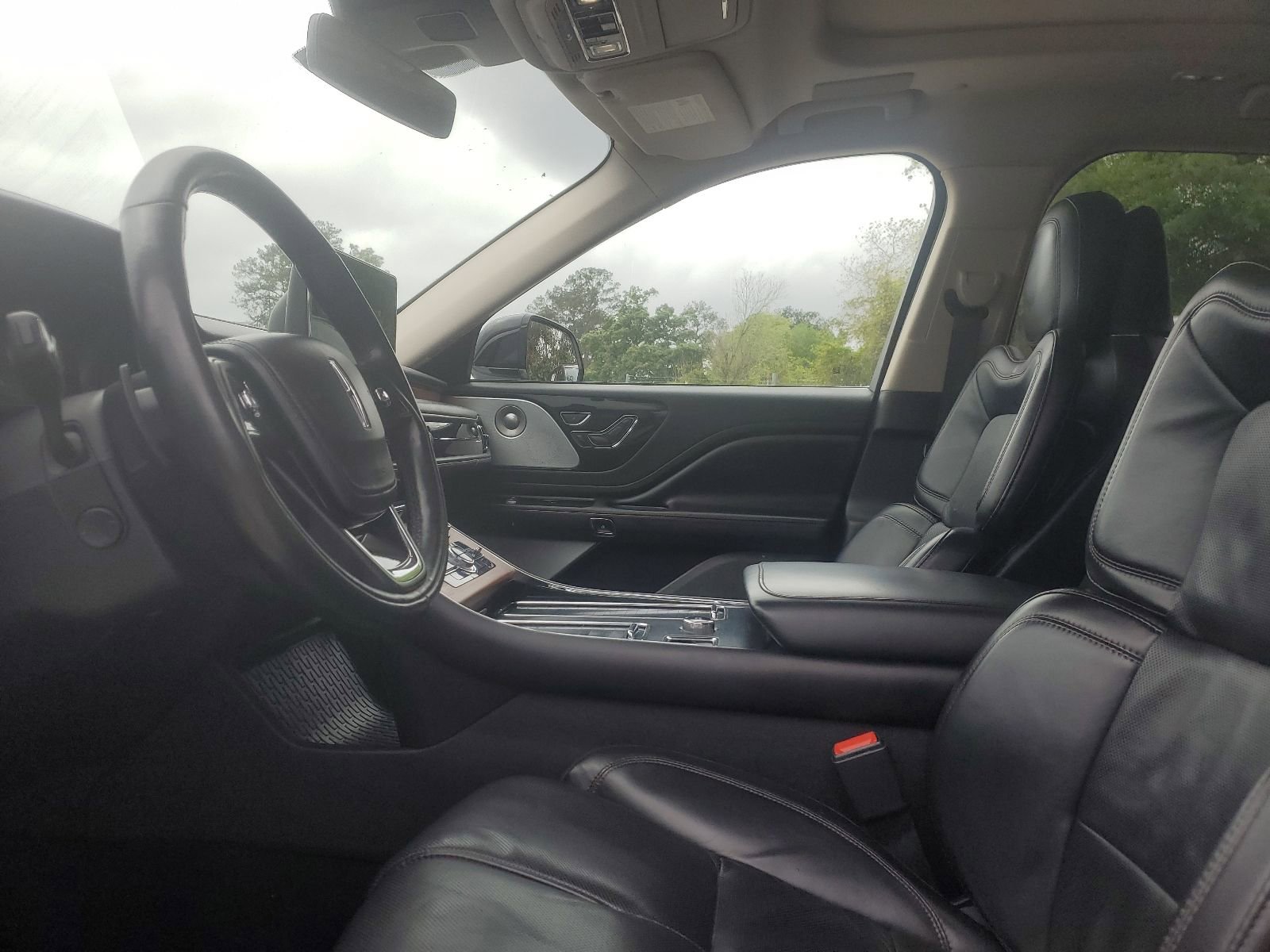 Used 2020 Lincoln Aviator Reserve w/ Equipment Group 202A image 8