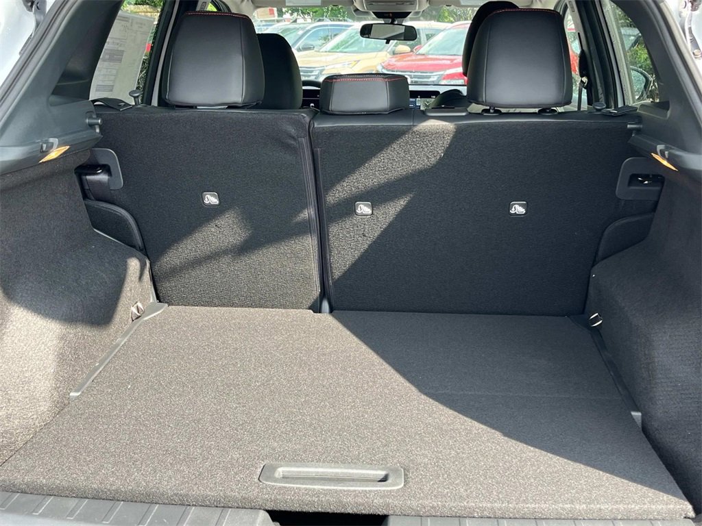 New 2025 Nissan Kicks SR image 5