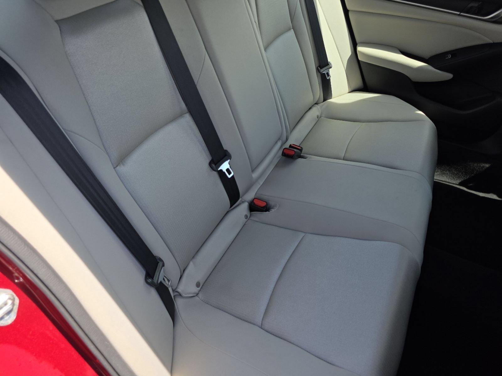 Used 2018 Honda Accord EX image 21