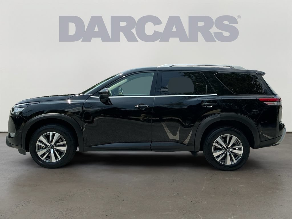 Used 2025 Nissan Pathfinder SL AWD/4WD image 4