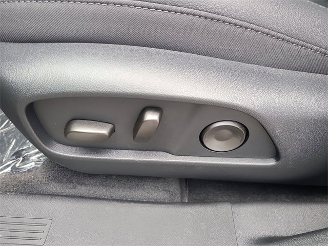 New 2026 Chevrolet Equinox LT w/ Convenience Package II image 24