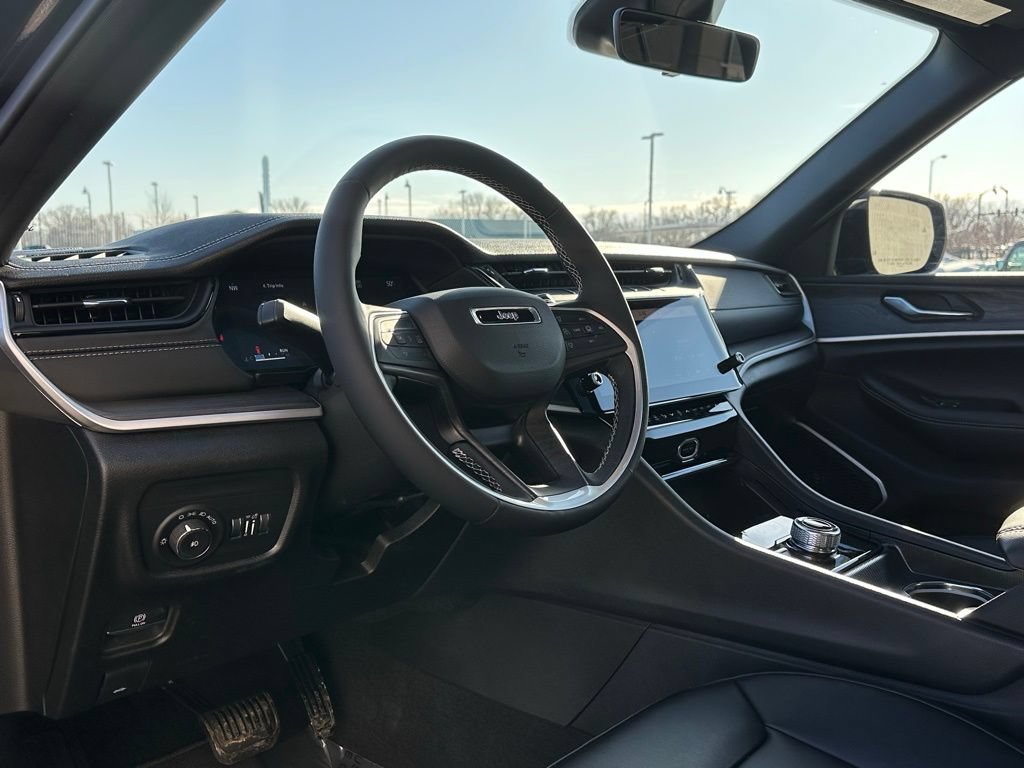 New 2026 Jeep Grand Cherokee Limited AWD/4WD image 10