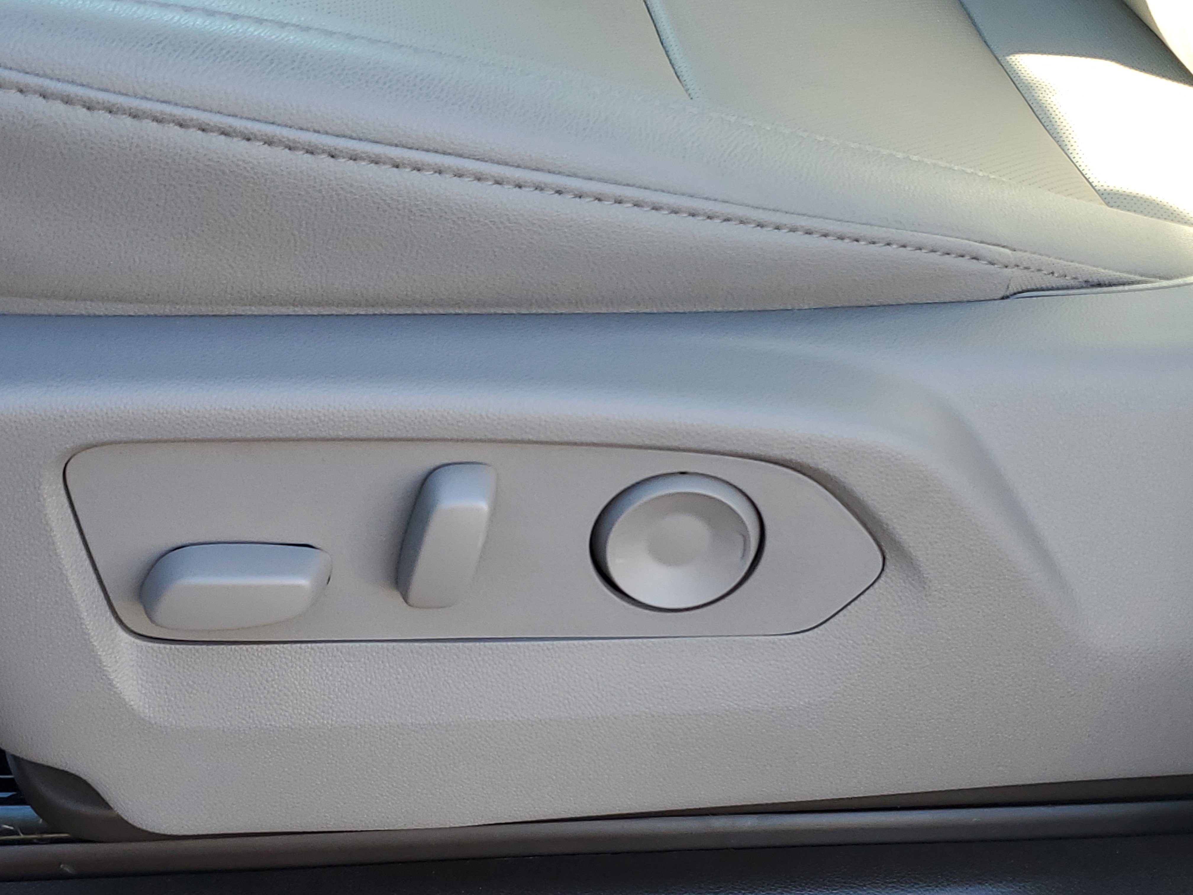 New 2025 GMC Sierra 2500 SLT w/ SLT Premium Package image 26