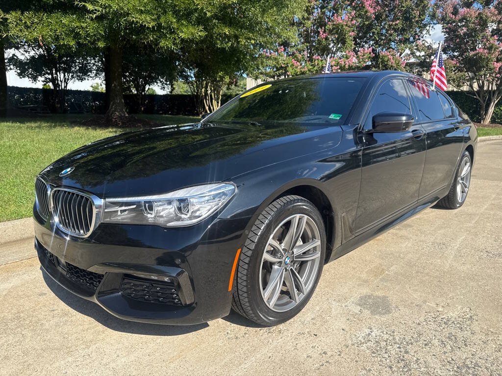 Used 2019 BMW 740i xDrive w/ Executive Package AWD/4WD image 4
