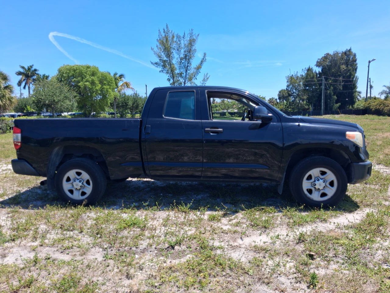 Used 2017 Toyota Tundra SR RWD image 5