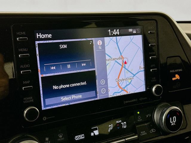 Used 2020 Toyota Highlander XLE AWD/4WD image 19