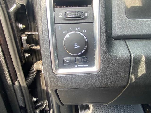 Used 2018 RAM 1500 Big Horn RWD image 16