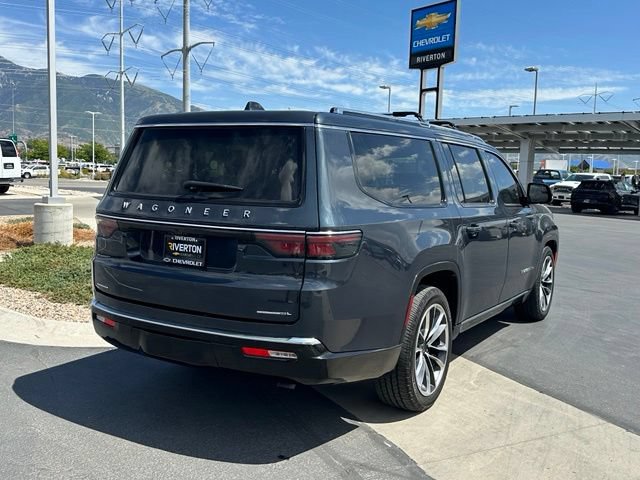 Used 2023 Jeep Wagoneer L Series III w/ Premium Group I AWD/4WD image 6