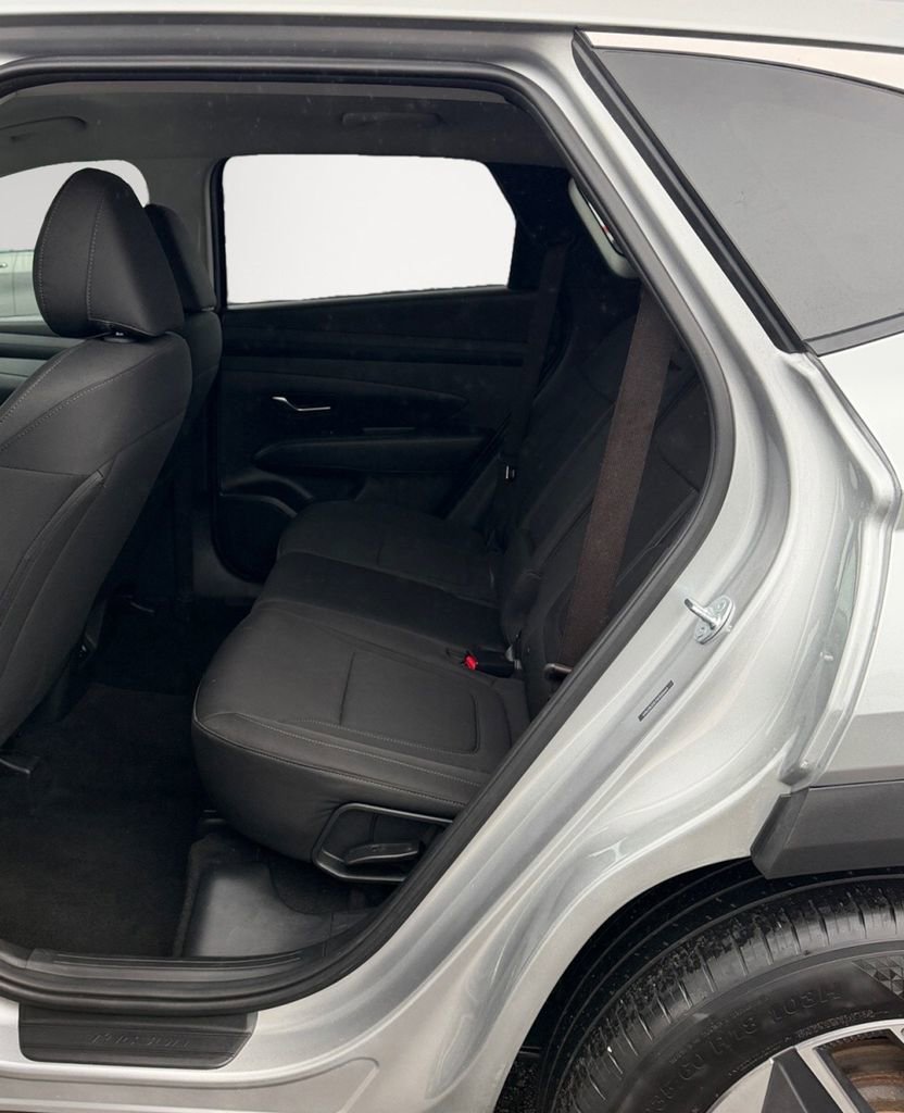 Used 2025 Hyundai Tucson SEL image 12