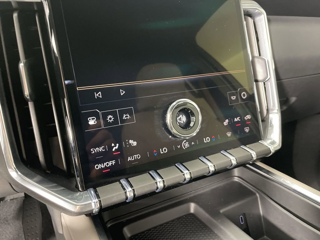 New 2025 GMC Acadia Elevation image 17