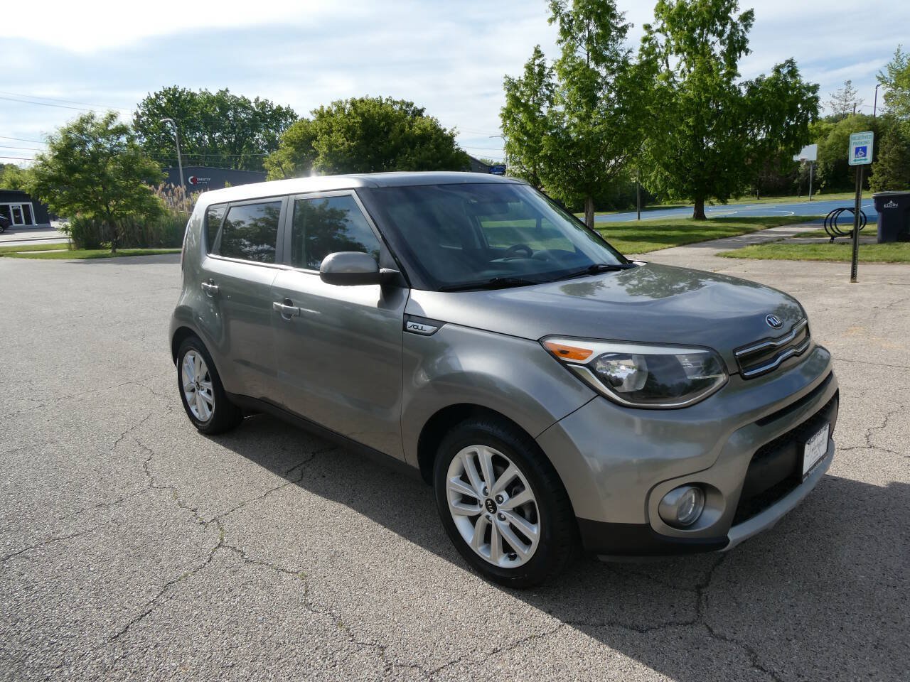 Used 2019 Kia Soul + FWD image 3