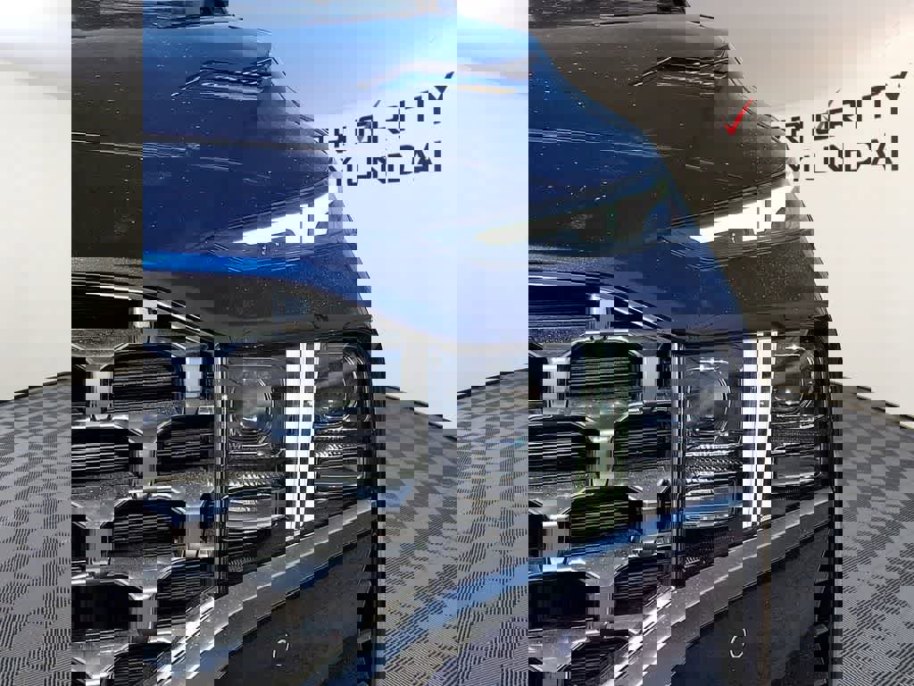 Used 2023 Hyundai Santa Fe Limited image 8