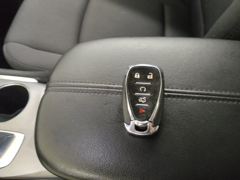 Used 2021 Chevrolet Malibu LT FWD image 32