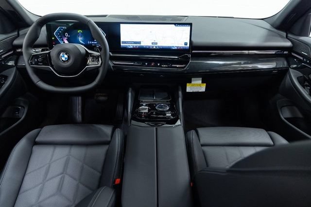 Certified 2026 BMW 530i xDrive AWD/4WD image 20