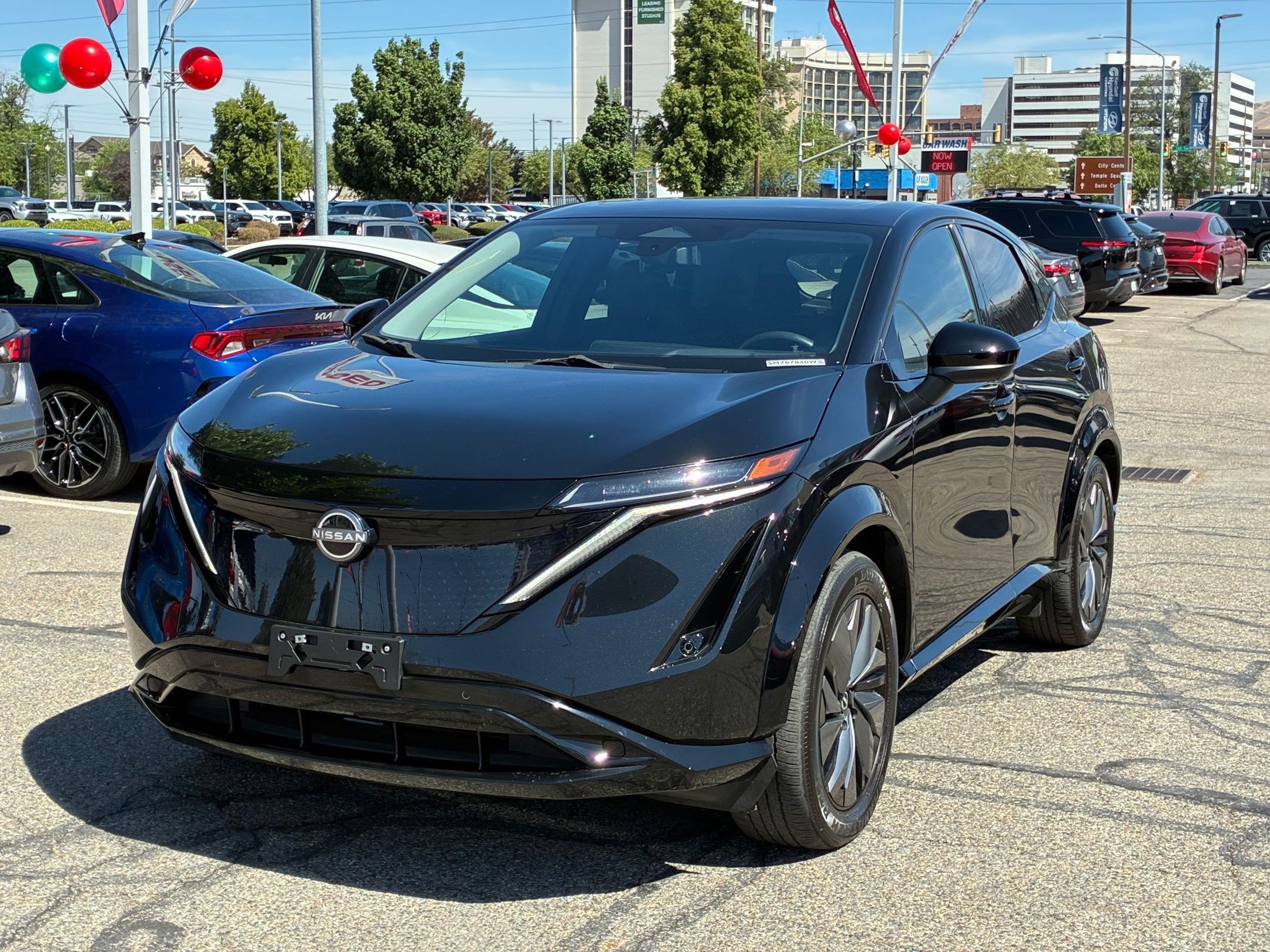 Used 2025 Nissan Ariya AWD image 10