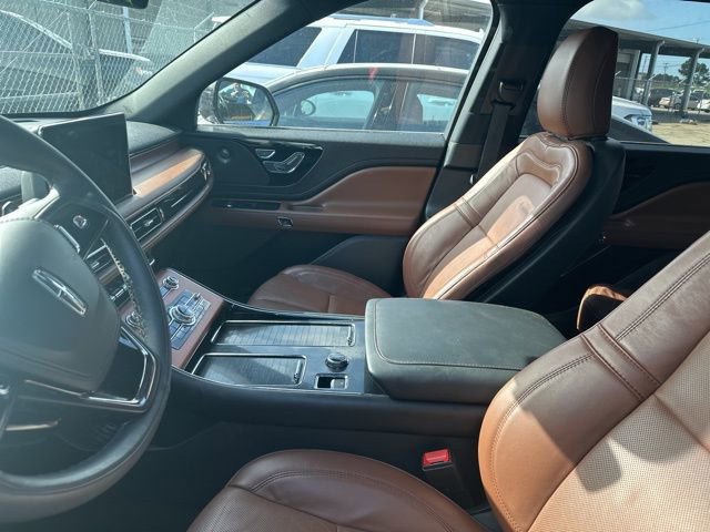 Used 2024 Lincoln Aviator Reserve w/ Equipment Group 201A image 14