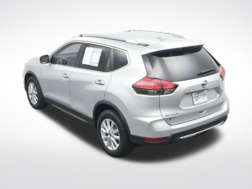 Used 2019 Nissan Rogue SV image 30
