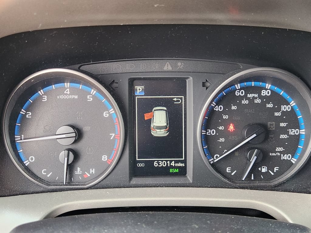 Used 2018 Toyota RAV4 XLE FWD image 14