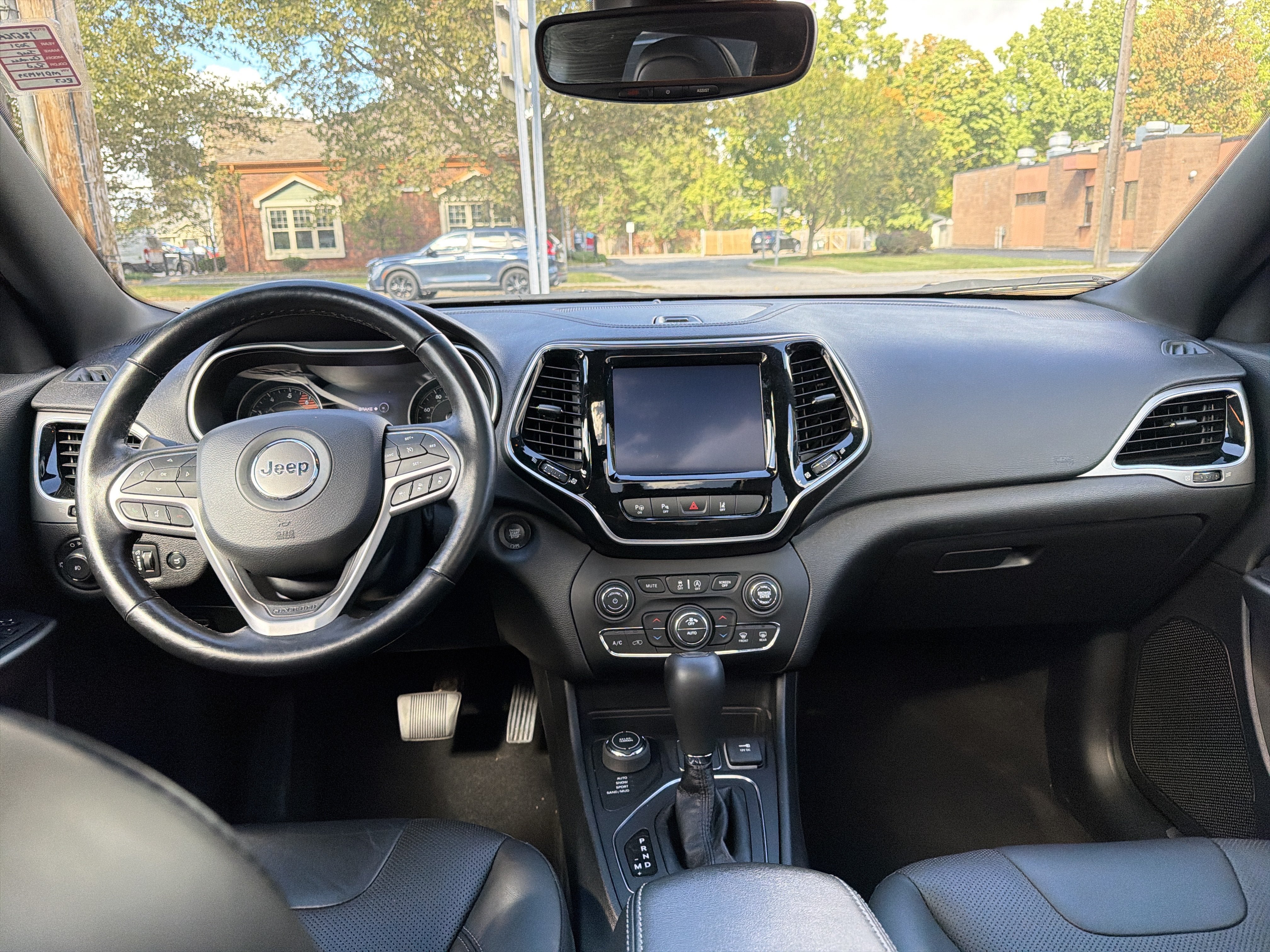 Used 2021 Jeep Cherokee High Altitude AWD/4WD image 11