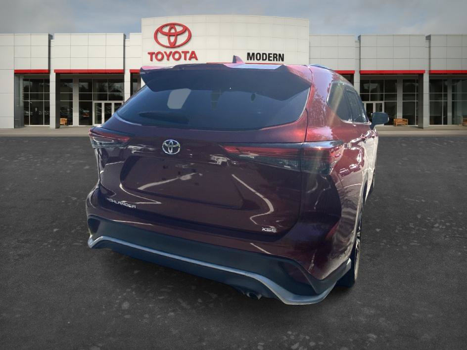Used 2021 Toyota Highlander XSE FWD image 26