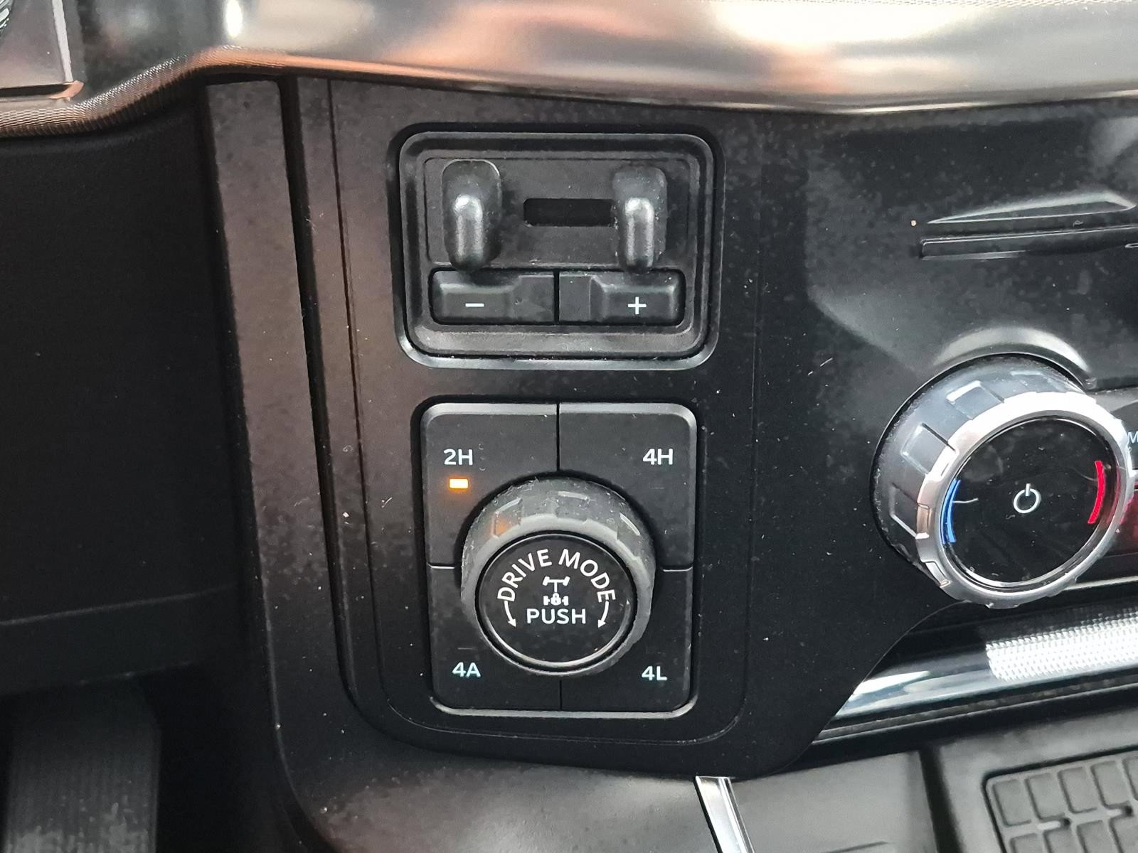 Used 2023 Ford F150 Raptor w/ Raptor Carbon Fiber Package image 28