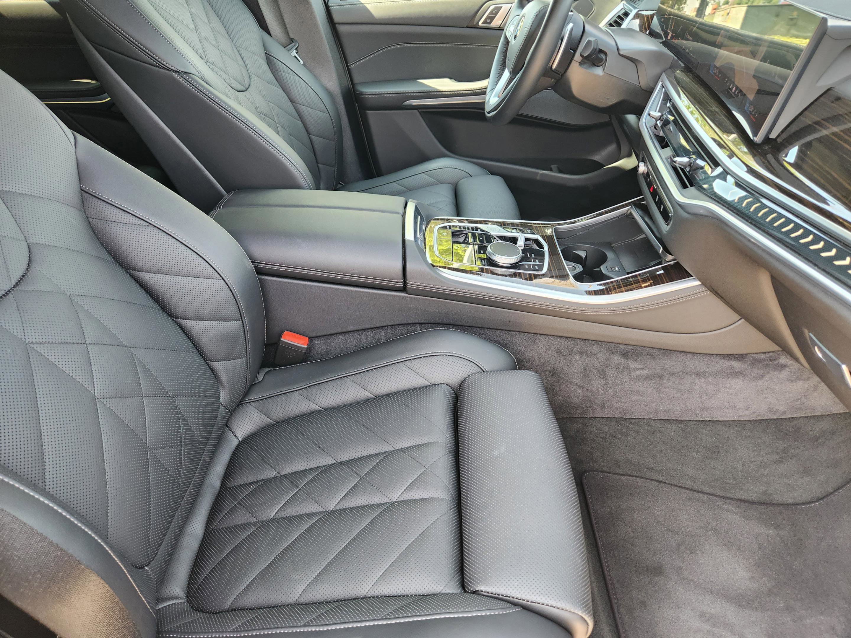 Used 2026 BMW X5 sDrive40i image 7