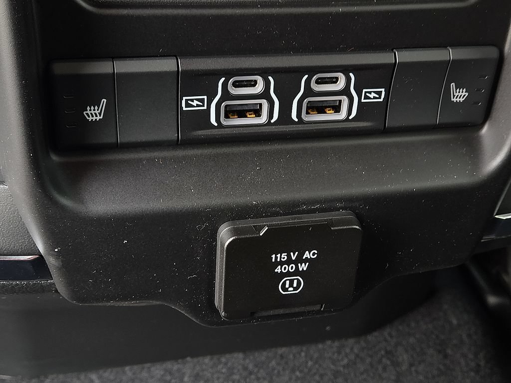 New 2026 RAM 1500 Laramie w/ Night Edition AWD/4WD image 9