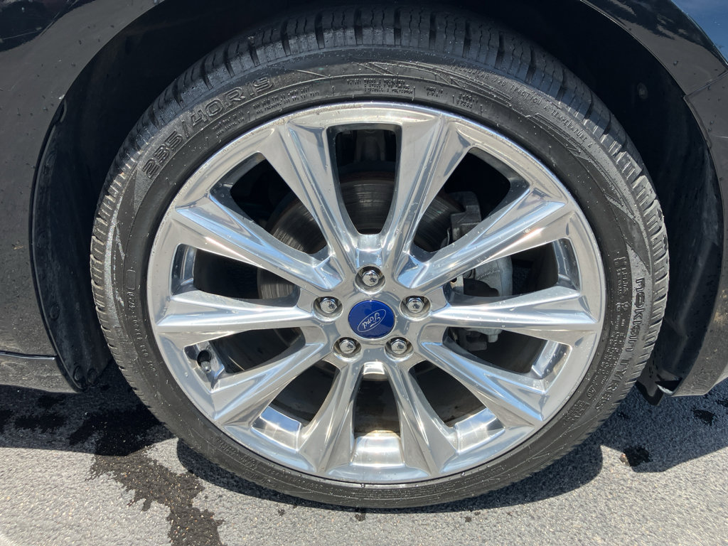 Used 2017 Ford Fusion Platinum FWD image 10