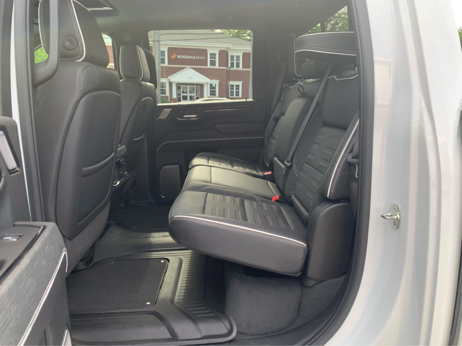 Used 2025 GMC Sierra 2500 AT4X AWD/4WD image 22