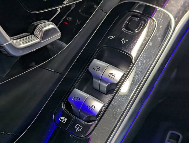 Used 2022 Mercedes-Benz S 580 4MATIC Sedan w/ AMG Line Package image 16