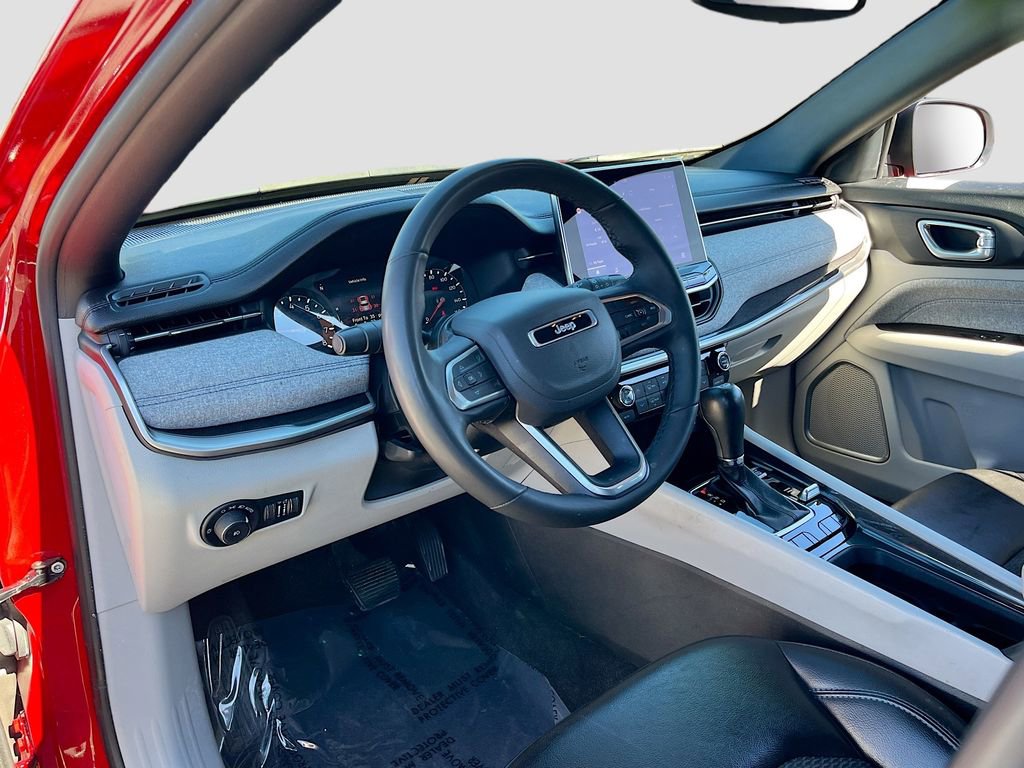 Certified 2023 Jeep Compass Latitude w/ Convenience Group image 9