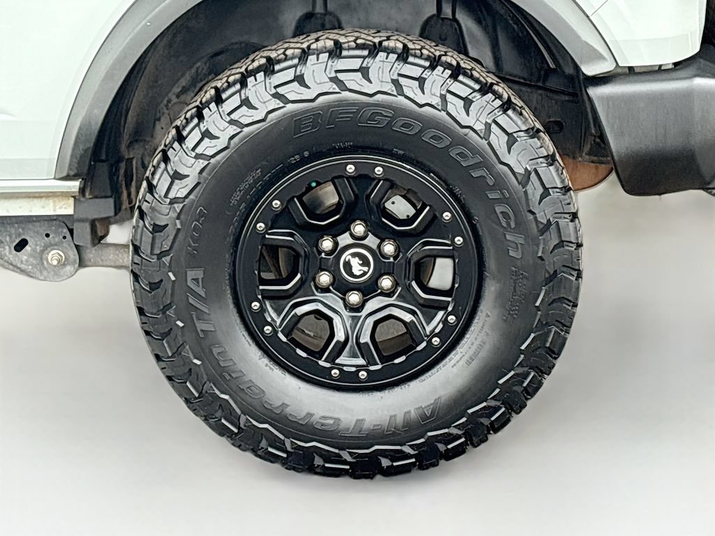 Used 2022 Ford Bronco Outer Banks w/ Sasquatch Package AWD/4WD image 30