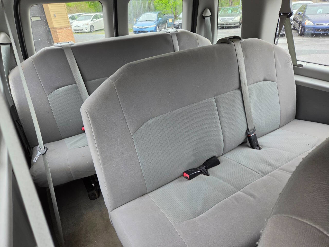 Used 2012 Ford E-350 and Econoline 350 XLT RWD image 19