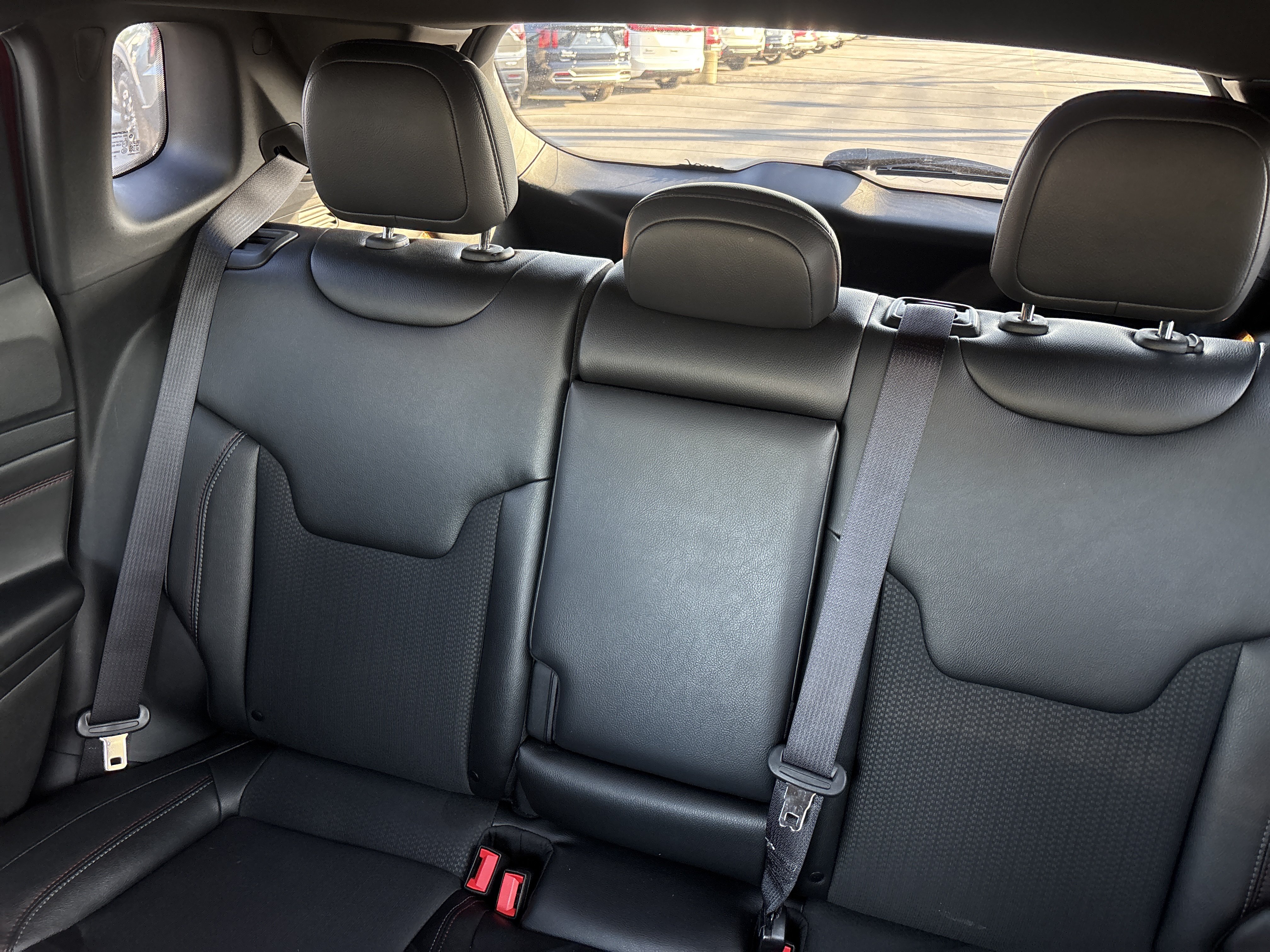 Used 2025 Jeep Compass Trailhawk AWD/4WD image 25