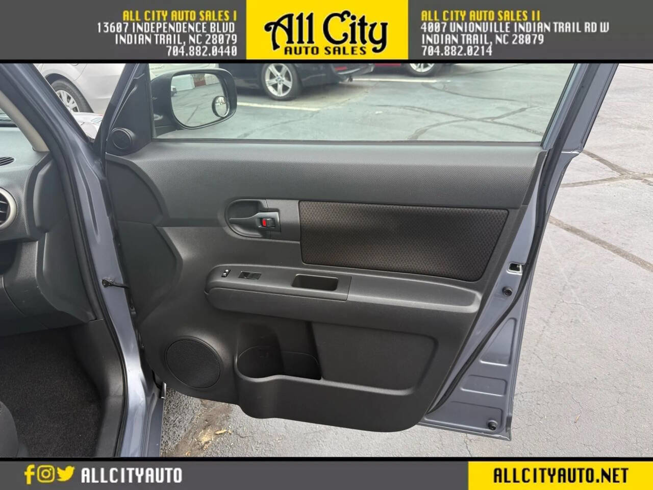 Used 2010 Scion xB image 14