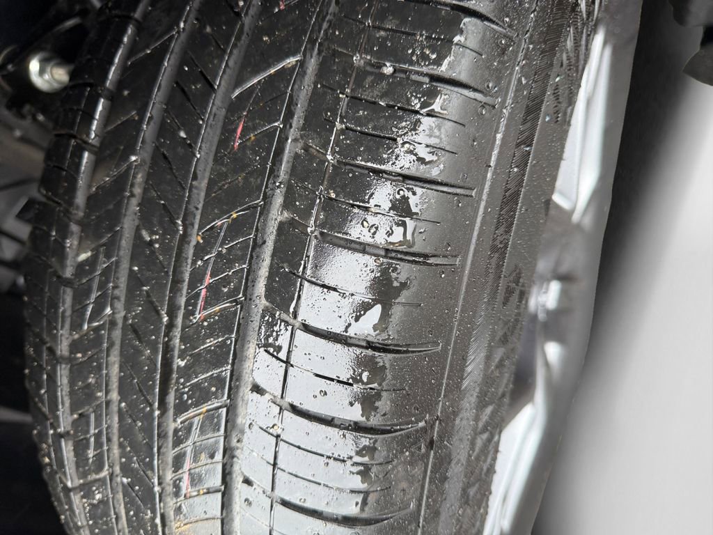 Certified 2025 Nissan Rogue S image 19