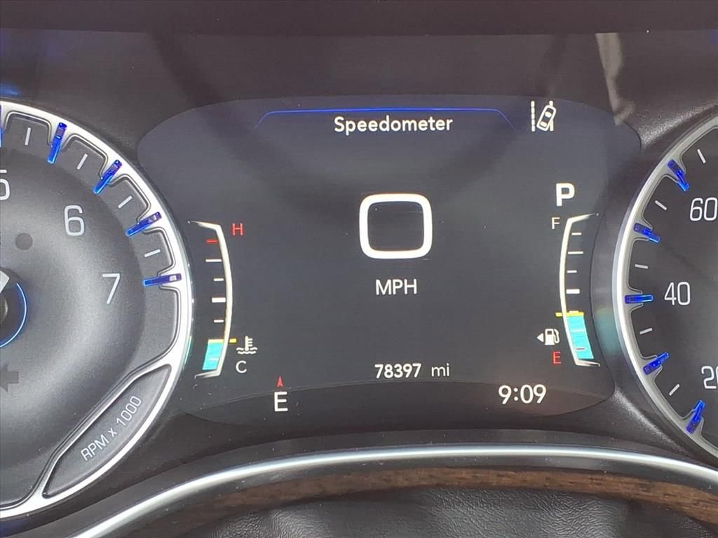 Certified 2023 Chrysler Pacifica Limited image 23