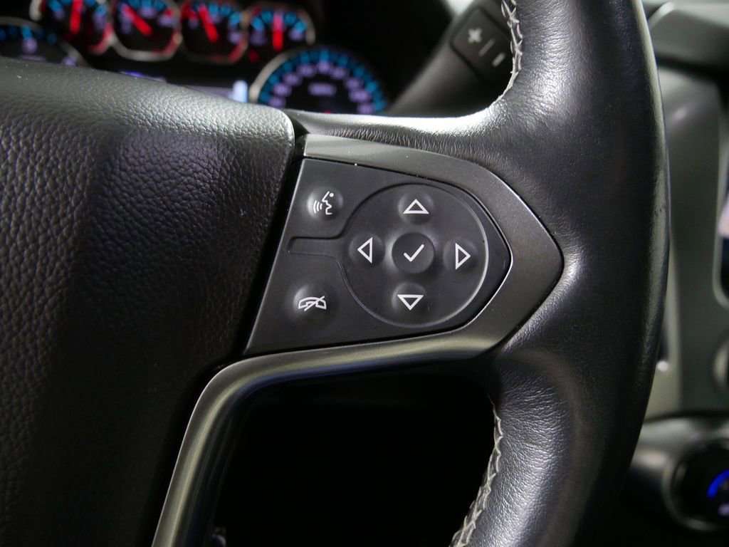 Used 2020 Chevrolet Suburban LT image 26