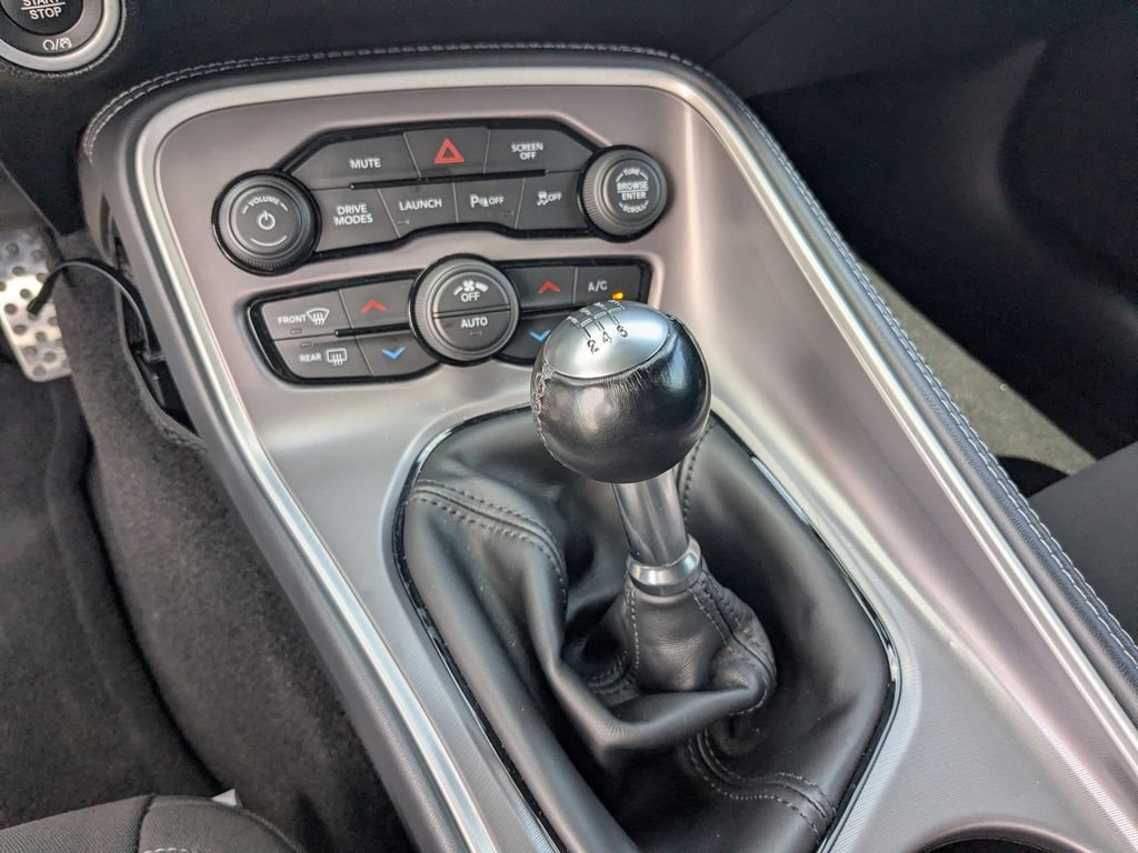 Used 2022 Dodge Challenger R/T Scat Pack w/ Driver Convenience Group RWD image 16