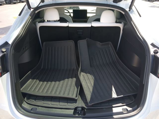 Used 2022 Tesla Model Y Performance AWD/4WD image 9