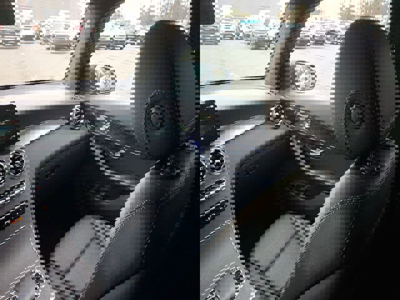 Used 2022 Mercedes-Benz GLC 300 4MATIC image 11