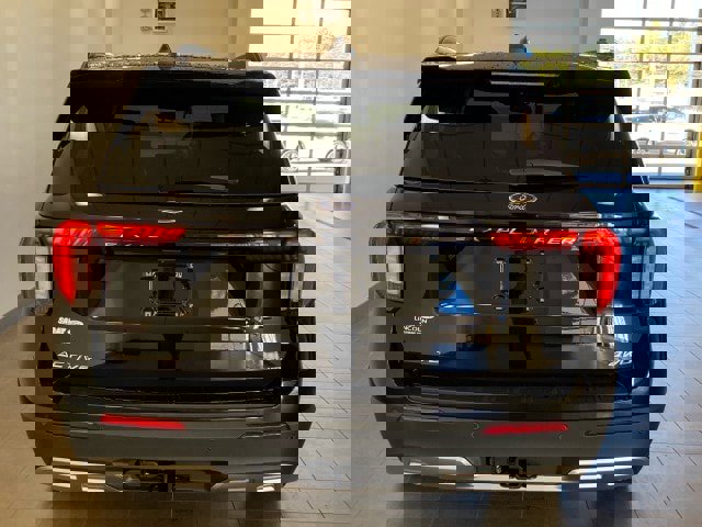 New 2026 Ford Explorer Active w/ Active Comfort Package image 8