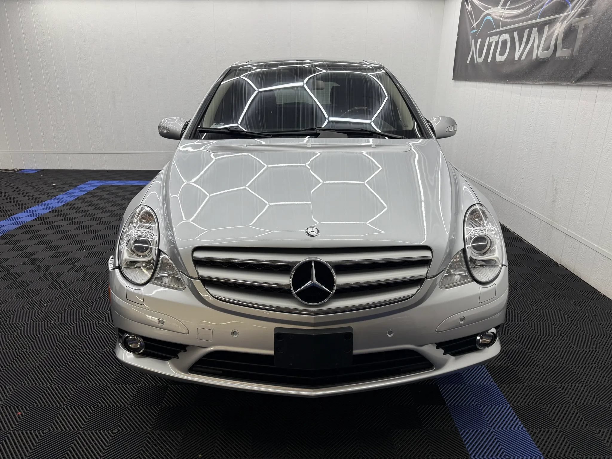 Used 2008 Mercedes-Benz R 320 CDI 4MATIC image 4